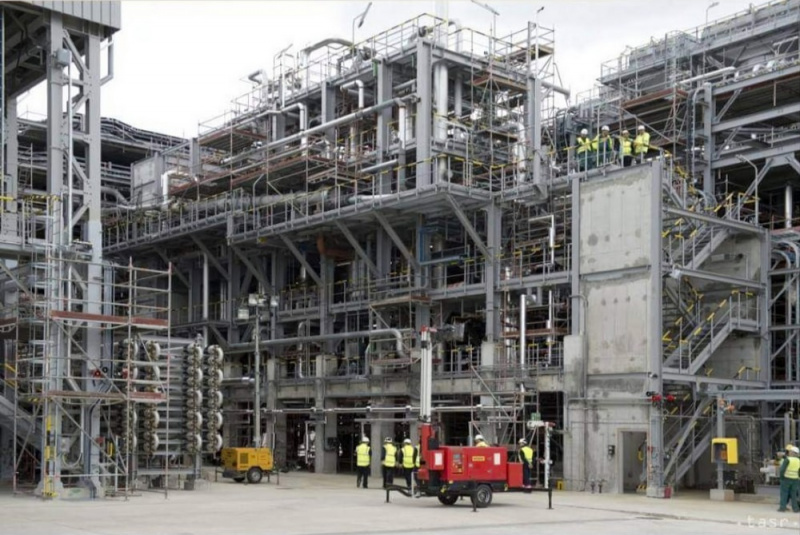  Galéria / Generálne opravy petrochemických závodov - foto